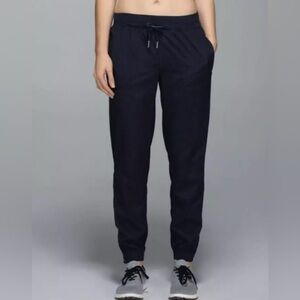 Lululemon Var-City Track Pant Black Lightweight Mesh Snap Leg Size 6